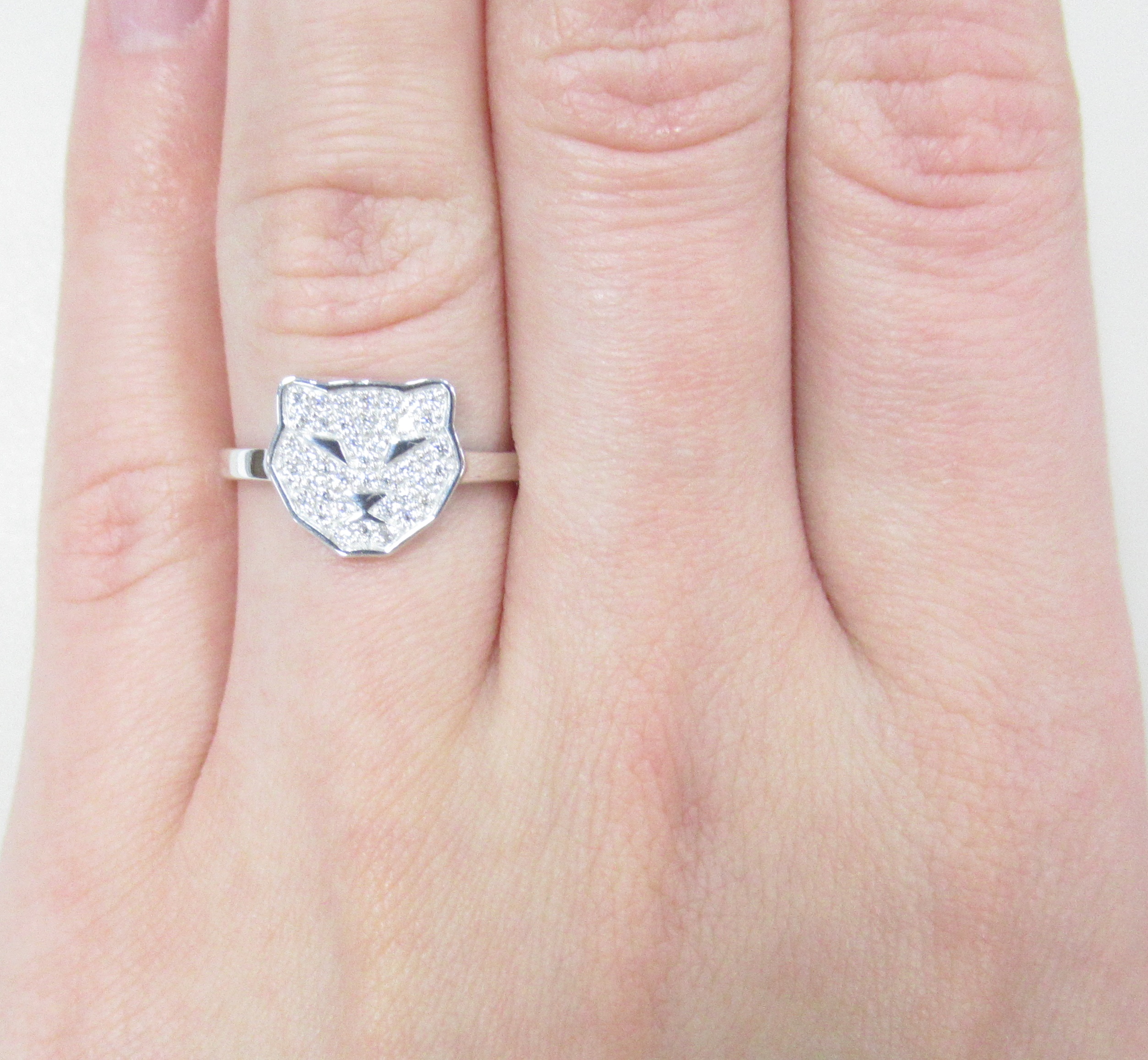 Серебряное кольцо с фианитами "Кошка"
